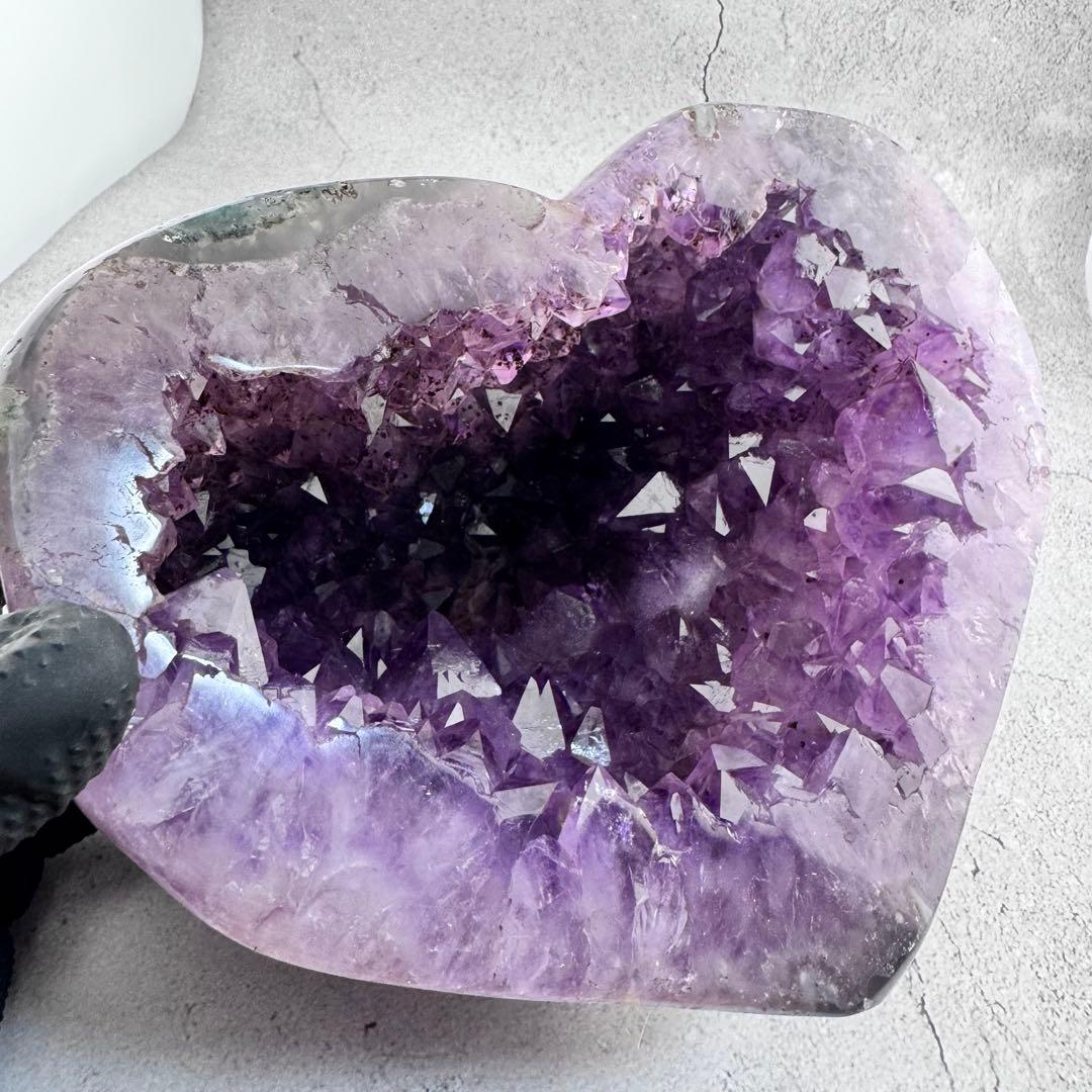 G-139ピンク紫色特大ハート型アメジストクラスター ドーム 原石 3.56kg