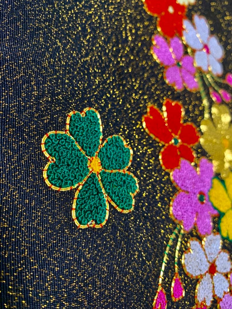 豪華絢爛 総手刺繍　婚礼打ち掛け地