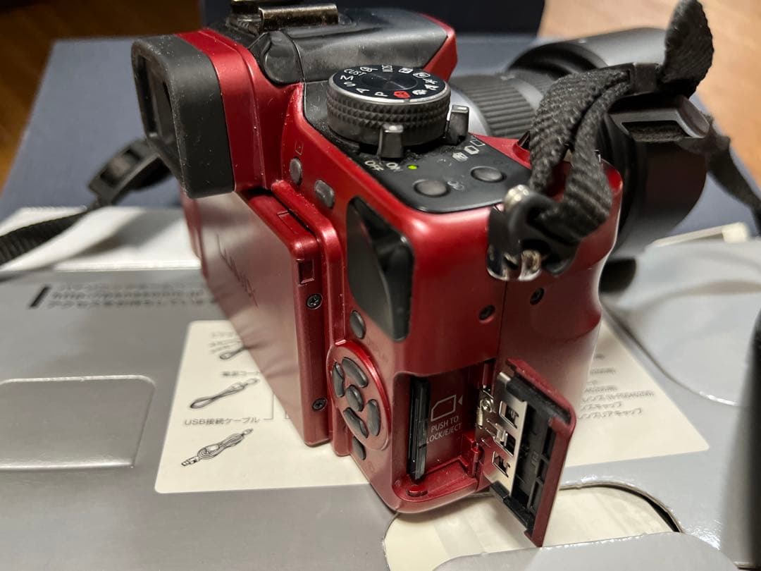 【Panasonic】LUMIX DMC-G1R ダブルズームレンズキットレッド