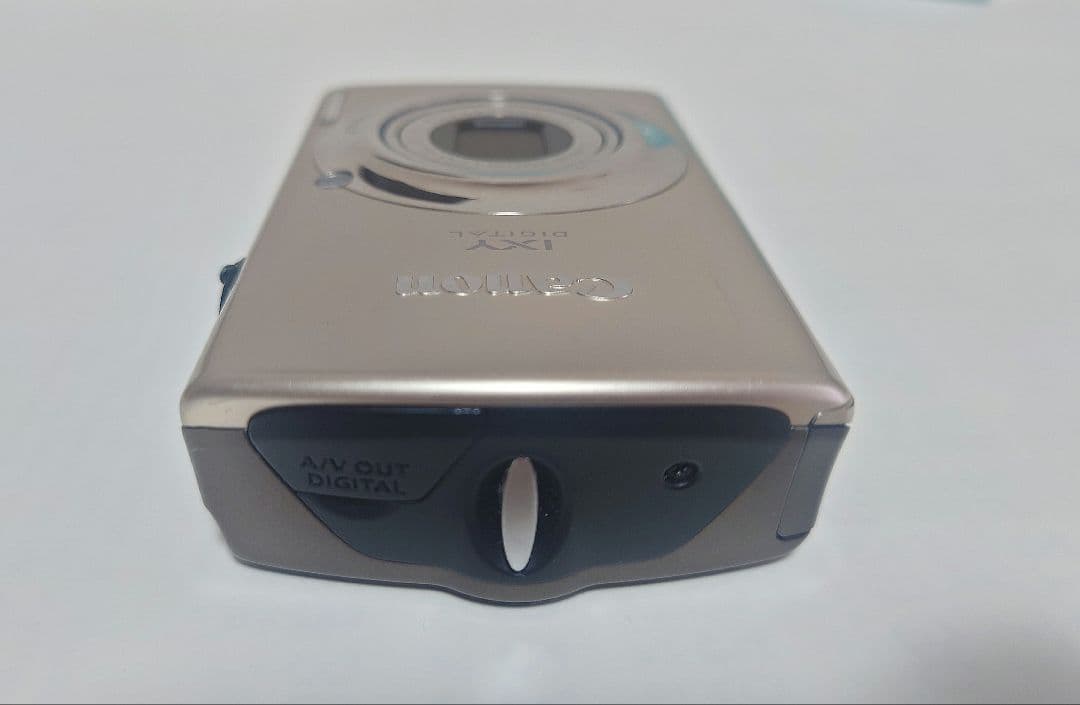 キャノン　デジカメ　IXY 920 IS ゴールド 箱あり　美品