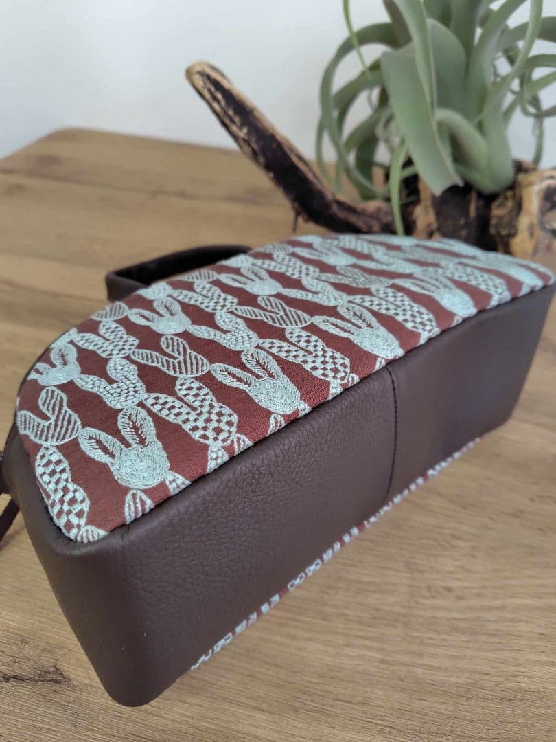 ミナペルホネン/tambourineタンバリンネイビー×LB/ラウンドボストン