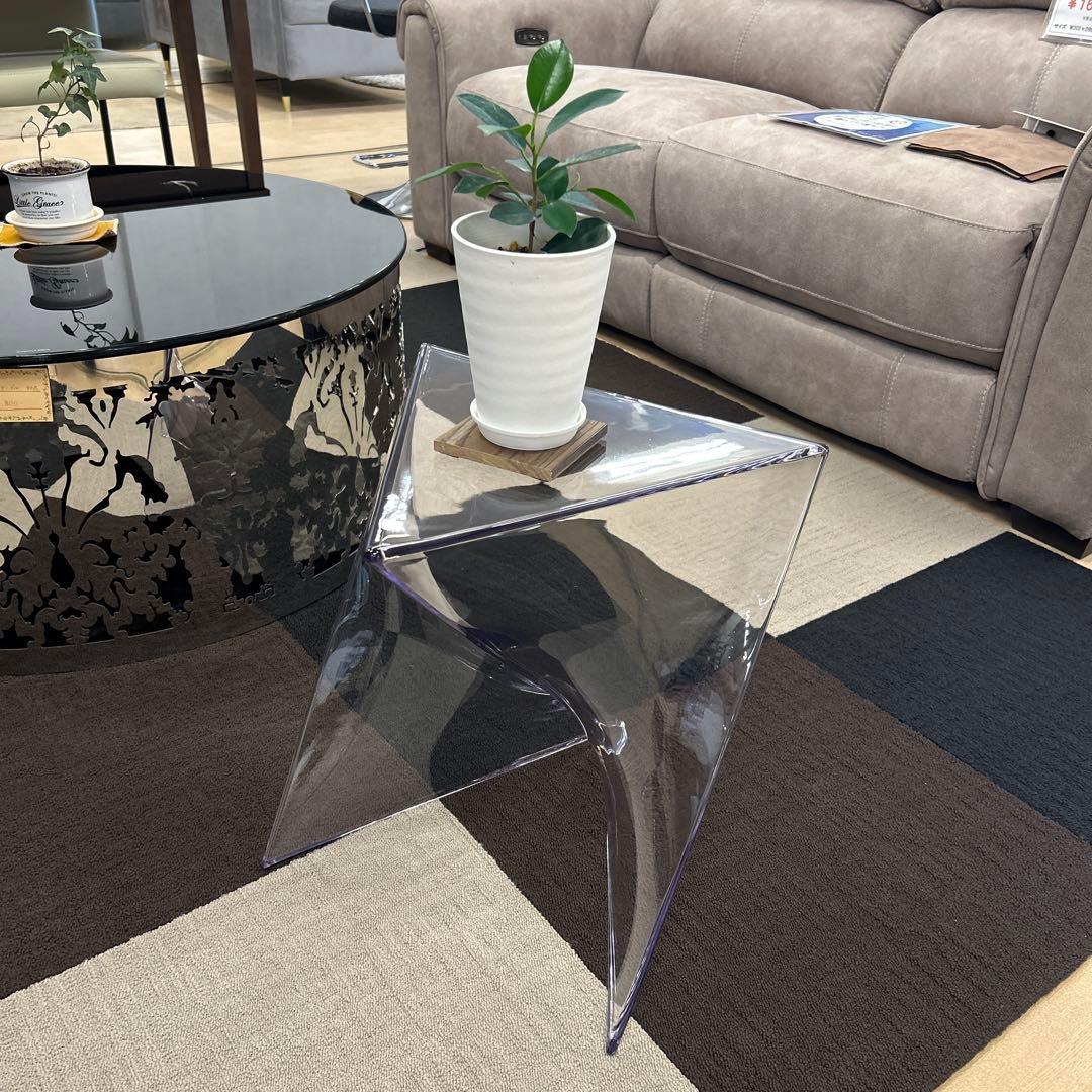 新品☆おしゃれサイドテーブル 花台 ナイトテーブル クリア モダン オブジェ