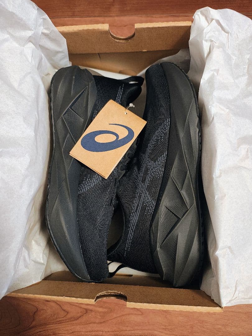 【新品未使用】ASICS NOVABLAST5 26.0cm