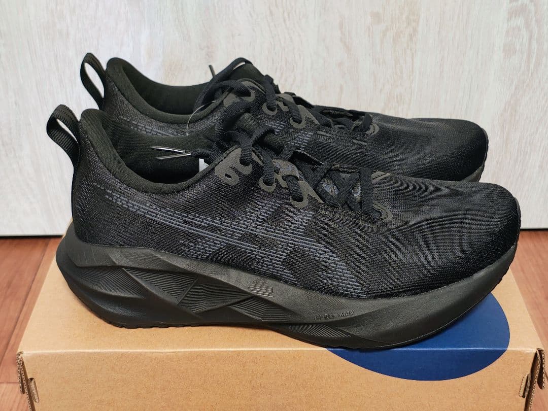 【新品未使用】ASICS NOVABLAST5 26.0cm