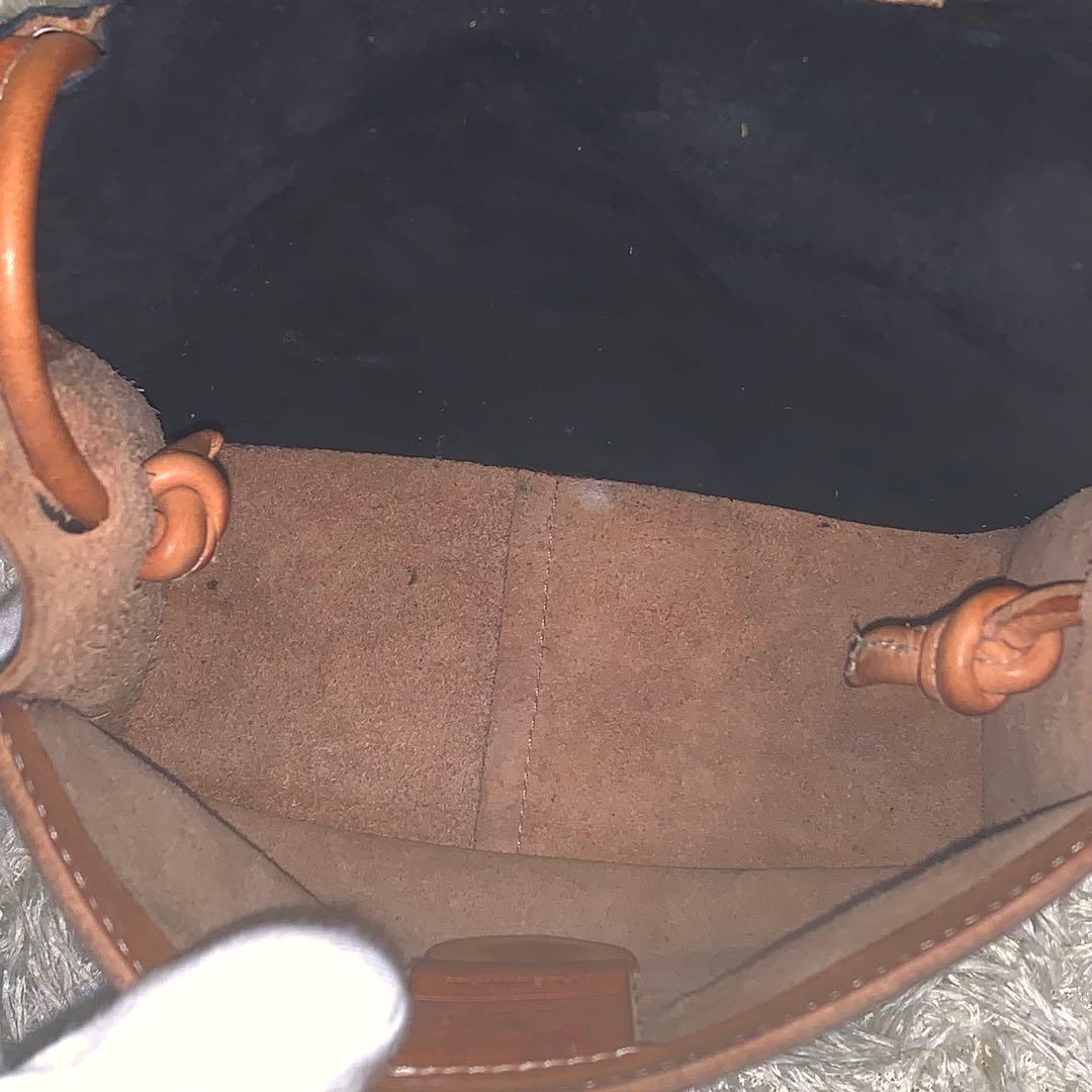 美品✨イルビゾンテ ショルダーバック 日本限定 ロゴ総柄 レザー グレージュ