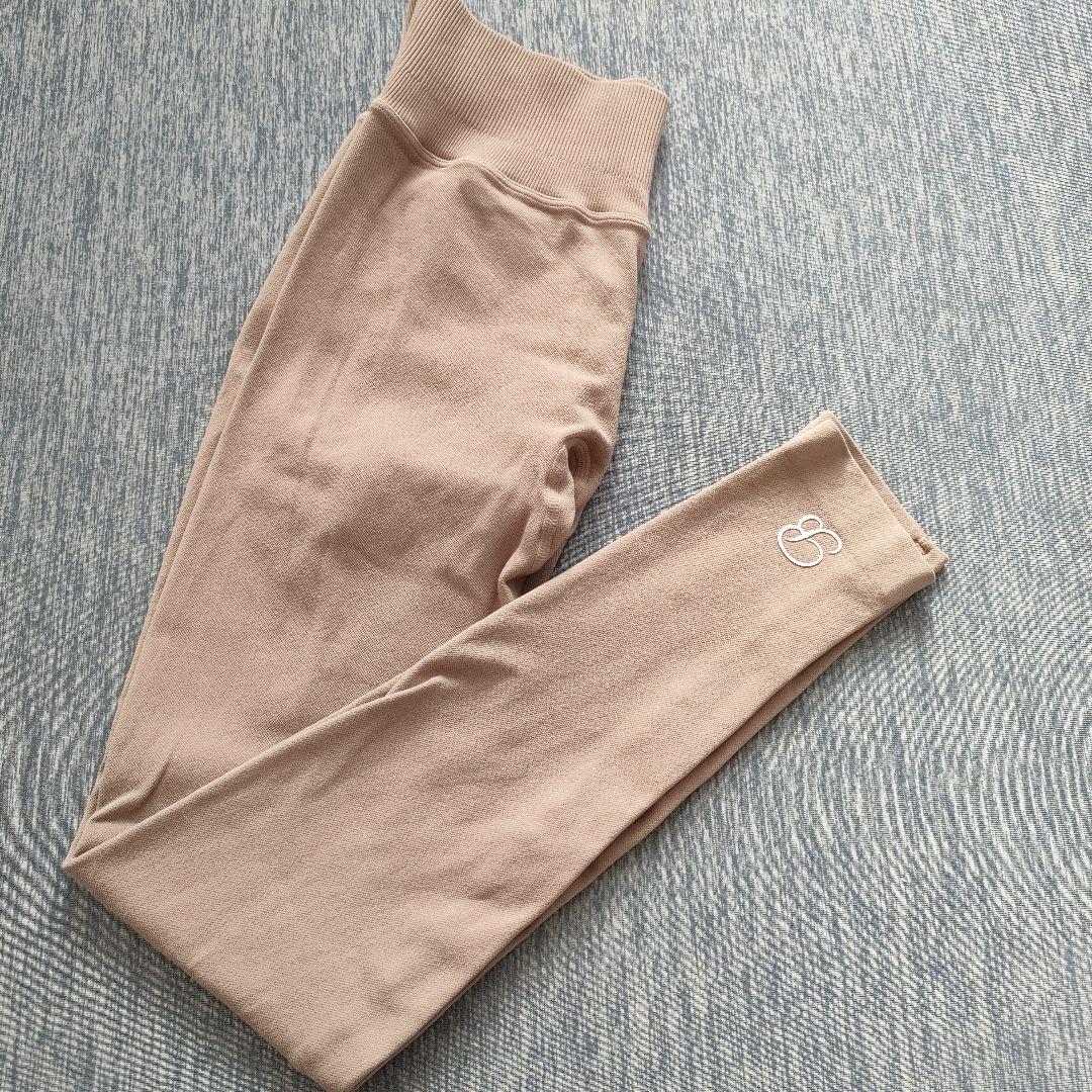 Bombshell Sportswear ボムシェル スポーツブラ レギンス