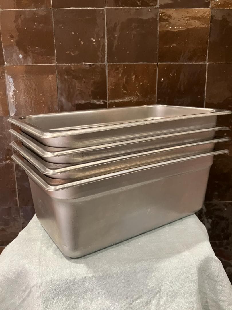 ステンレス製アイス・ジェラート保存容器4個セット　中古品