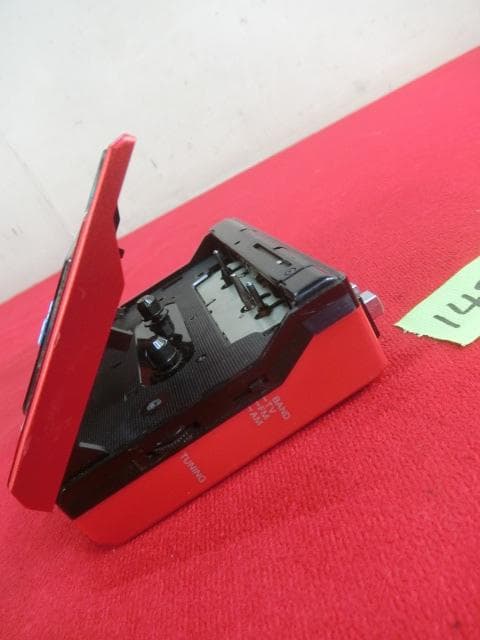 142：SONY　WM-F60　ソニー　カセットウォークマン　ジャンク