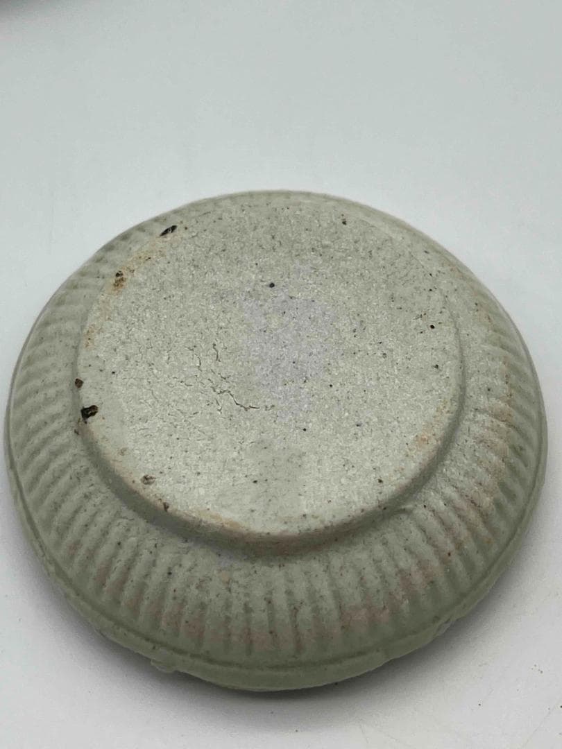 宋時代 青磁 越州窯　刻花卉文共蓋壺　蓋付き、 刻蓮花朱泥盒 香盒(F-86)