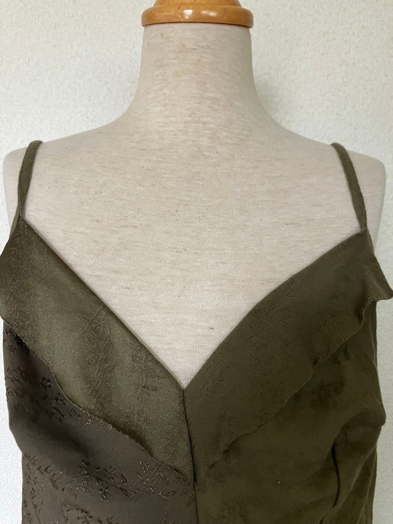 オリーブ Vネック キャミソール