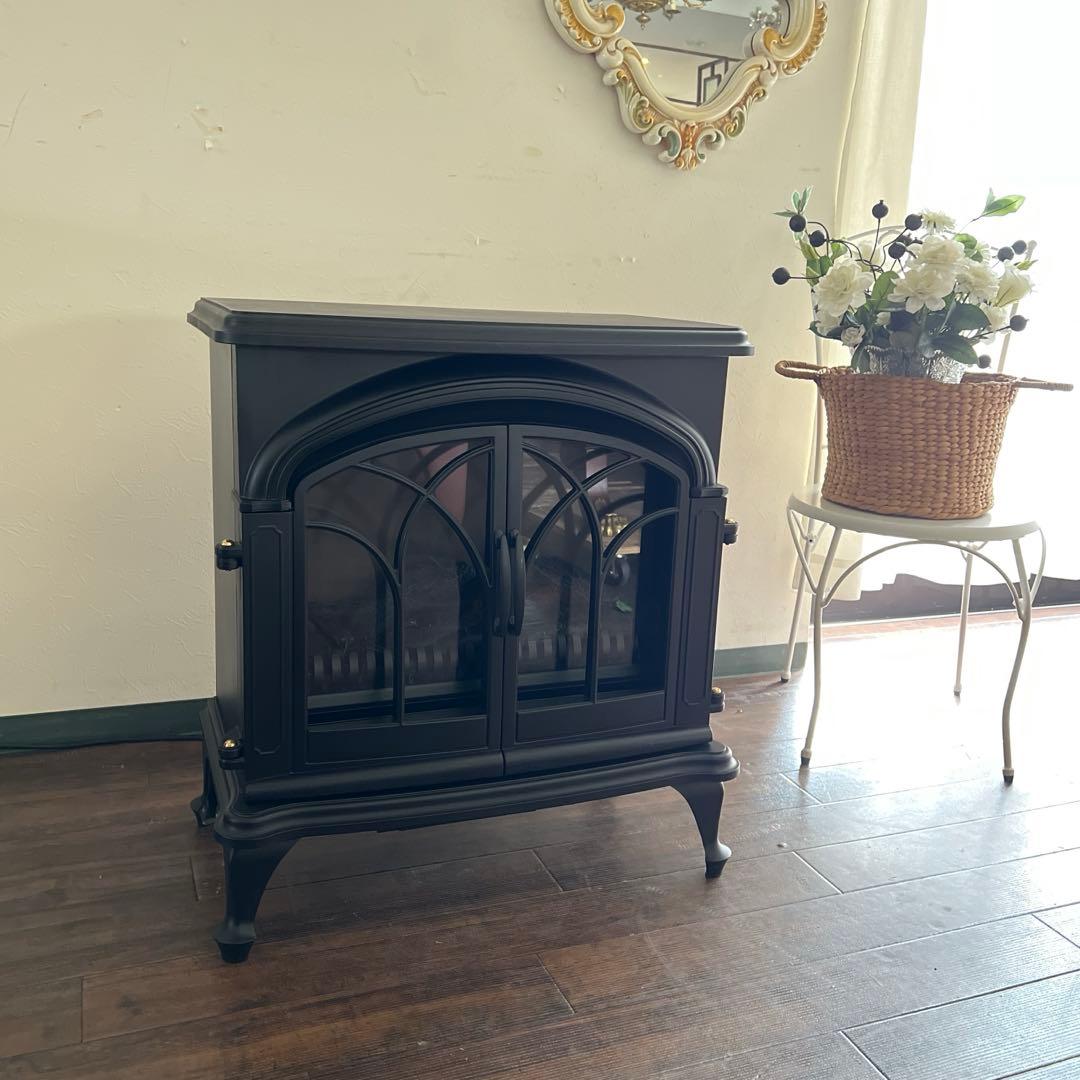 k849 暖炉のように可愛らしい電気ストーブ レトロな雰囲気が素敵 2017年製