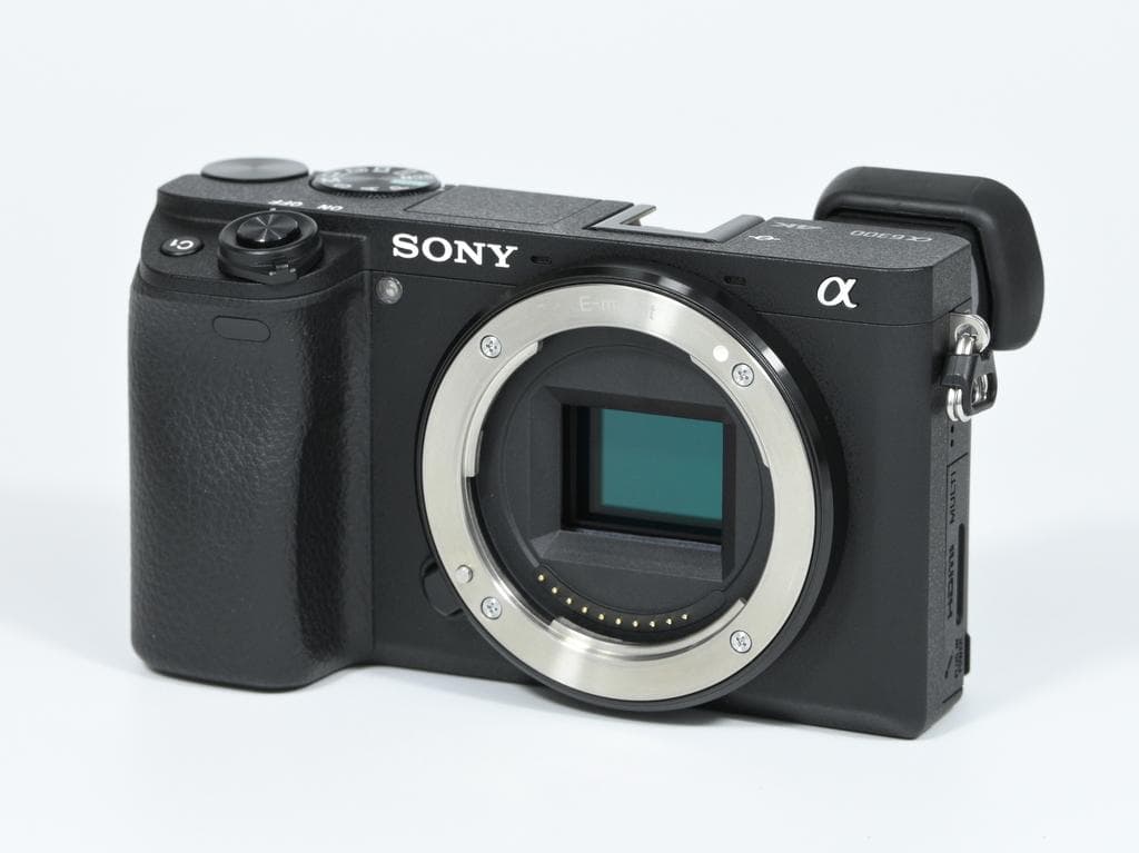 【超美品】SONY α6300 ILCE-6300 ボディ《ショット数1723》