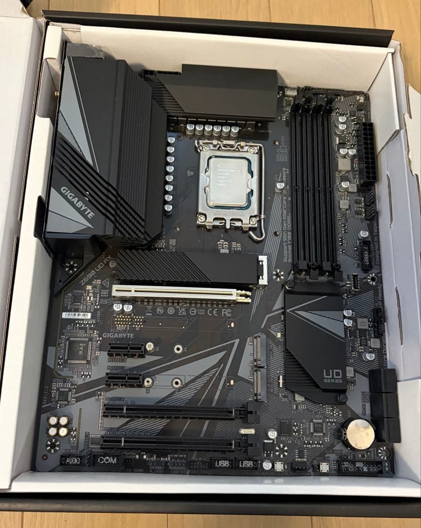 GIGABYTE Z690 UD AX（DDR5）＋Core i5-13600K