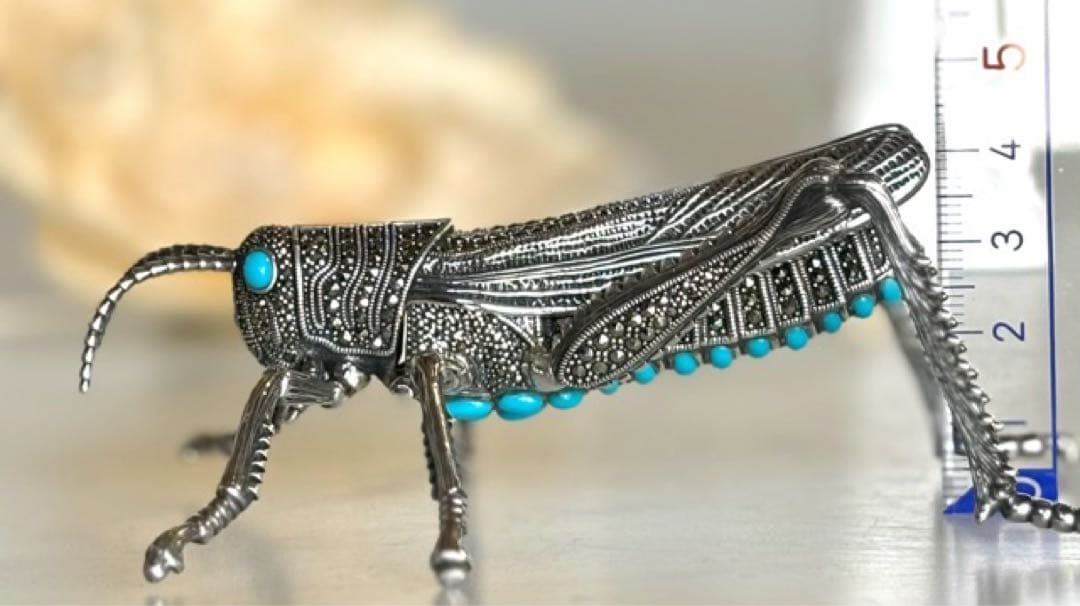 シルバー製トルコ石装飾バッタ