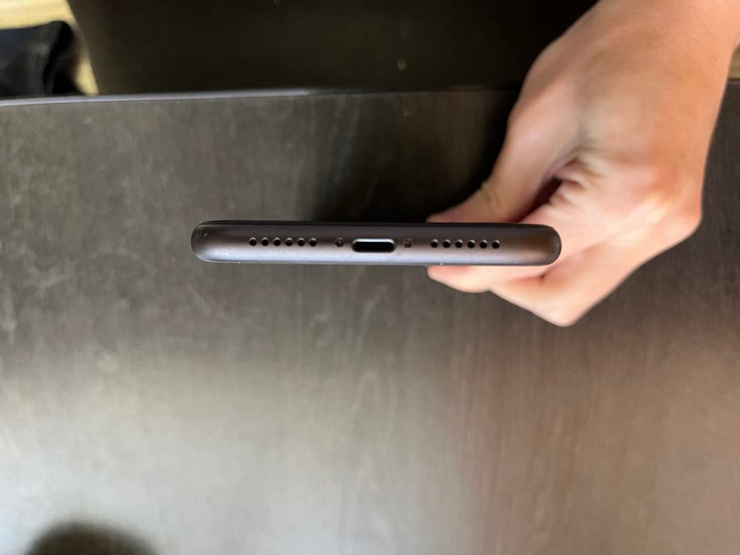 Apple iPhone 11 ブラック 本体　SIMフリー