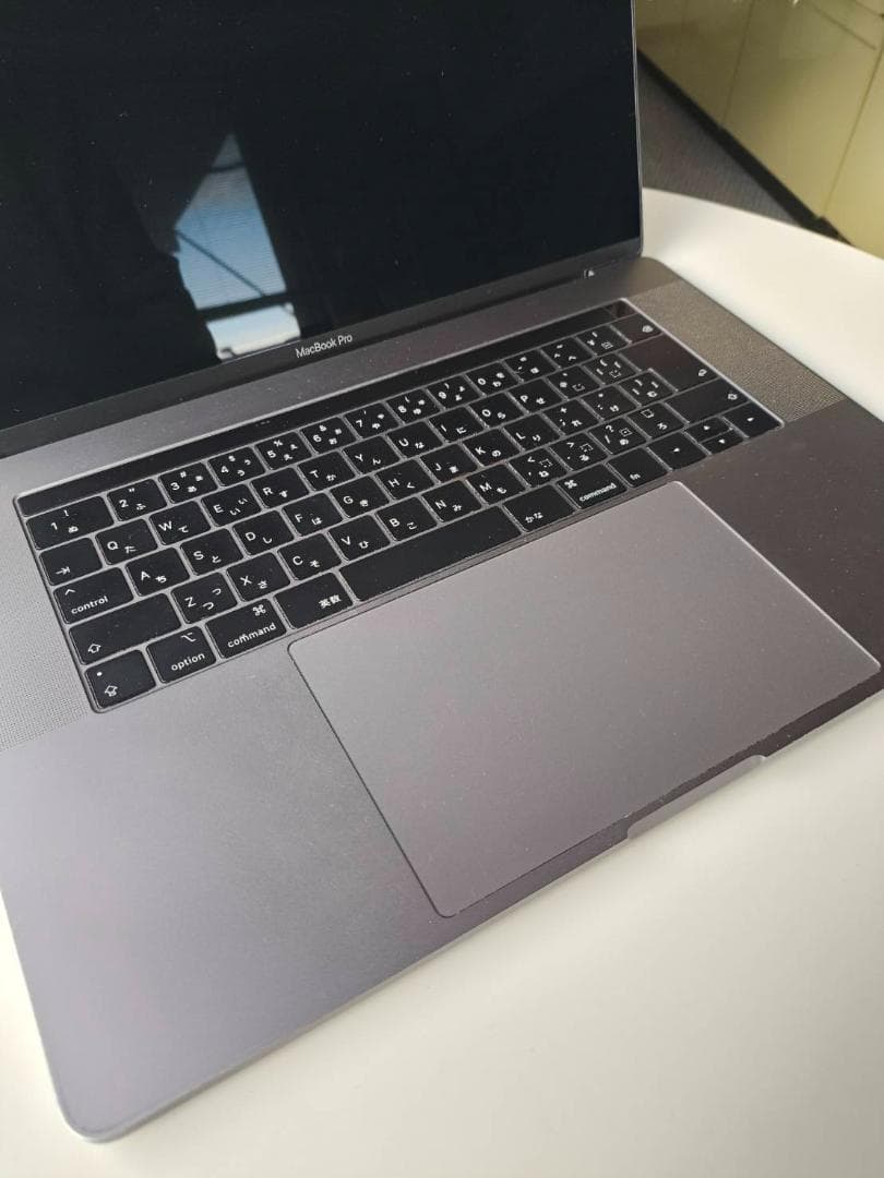 美品 MacBook Pro 15in 16G / 256G (スペースグレー)