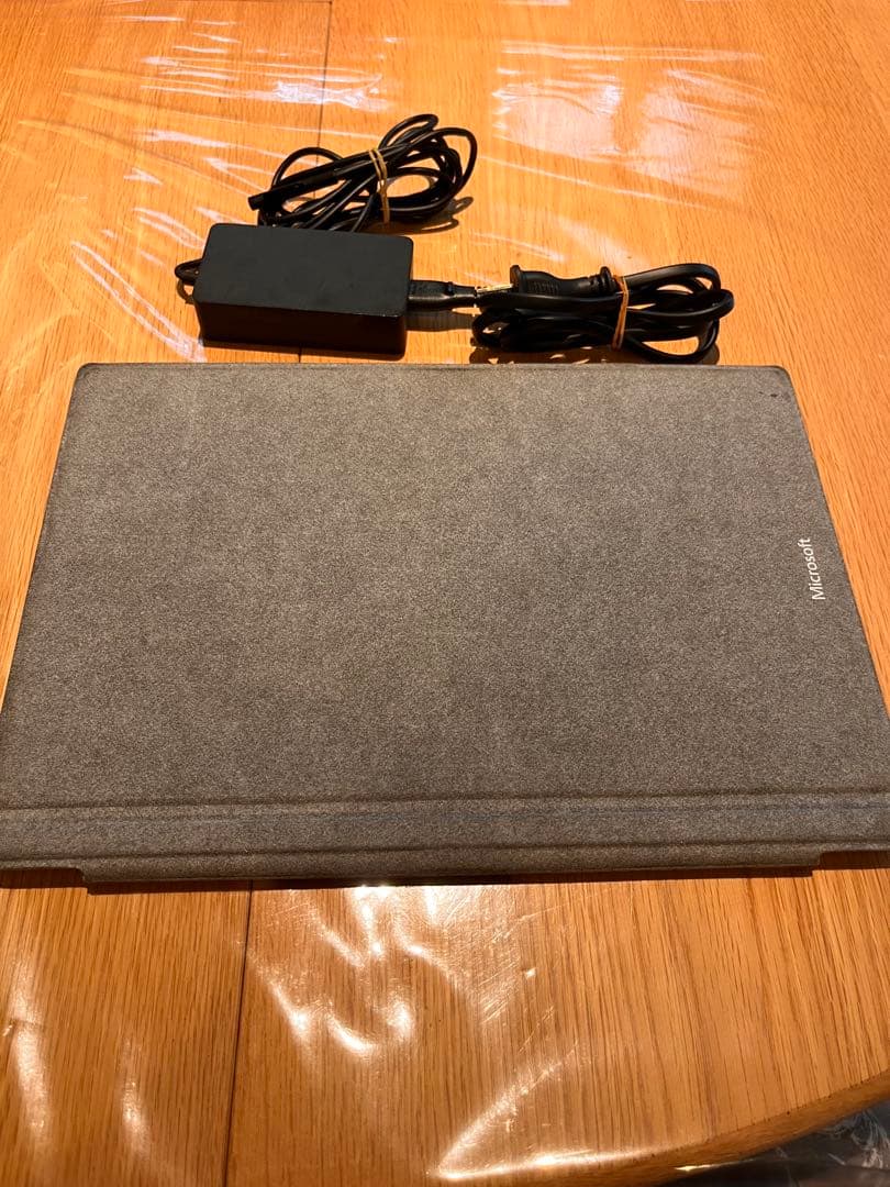 パ*ー様 Microsoft Surface pro5 キーボード　充電器セット