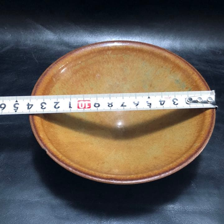 美しい古美術◼️蔵から美しい飴茶色の雰囲気のある抹茶茶碗が出て来ました。茶道具