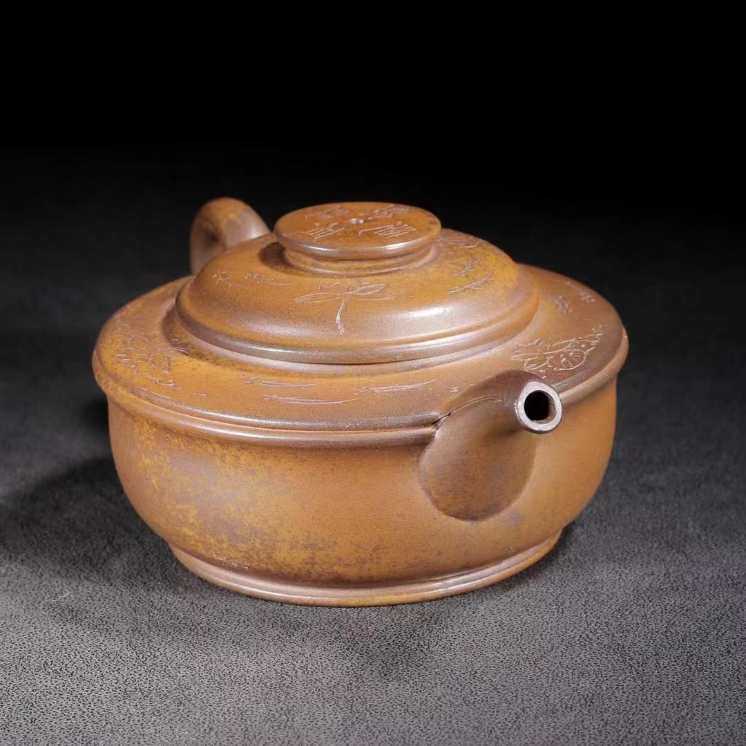 中国古美術・原鉱底槽清紫砂壺(高温窯変) ·底款:兪錫山·紫砂・朱泥・急須・置物