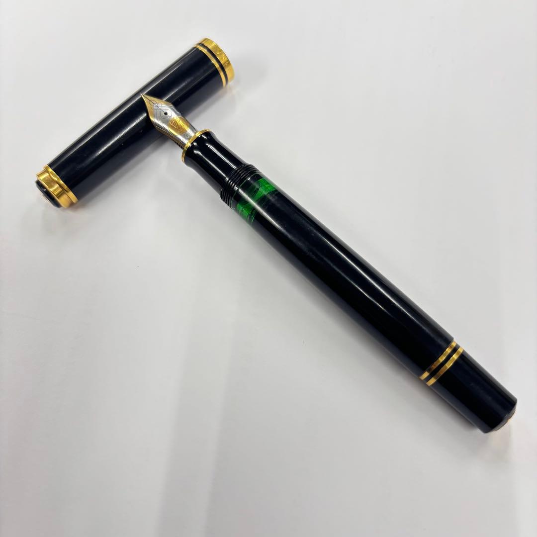 ペリカン　PELIKAN 万年筆　18C-750 M K18 18金　ゴールド