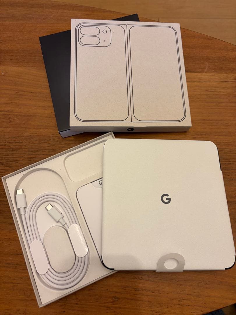 Google Pixel 9 Pro Fold（SIMフリー）ケース付き