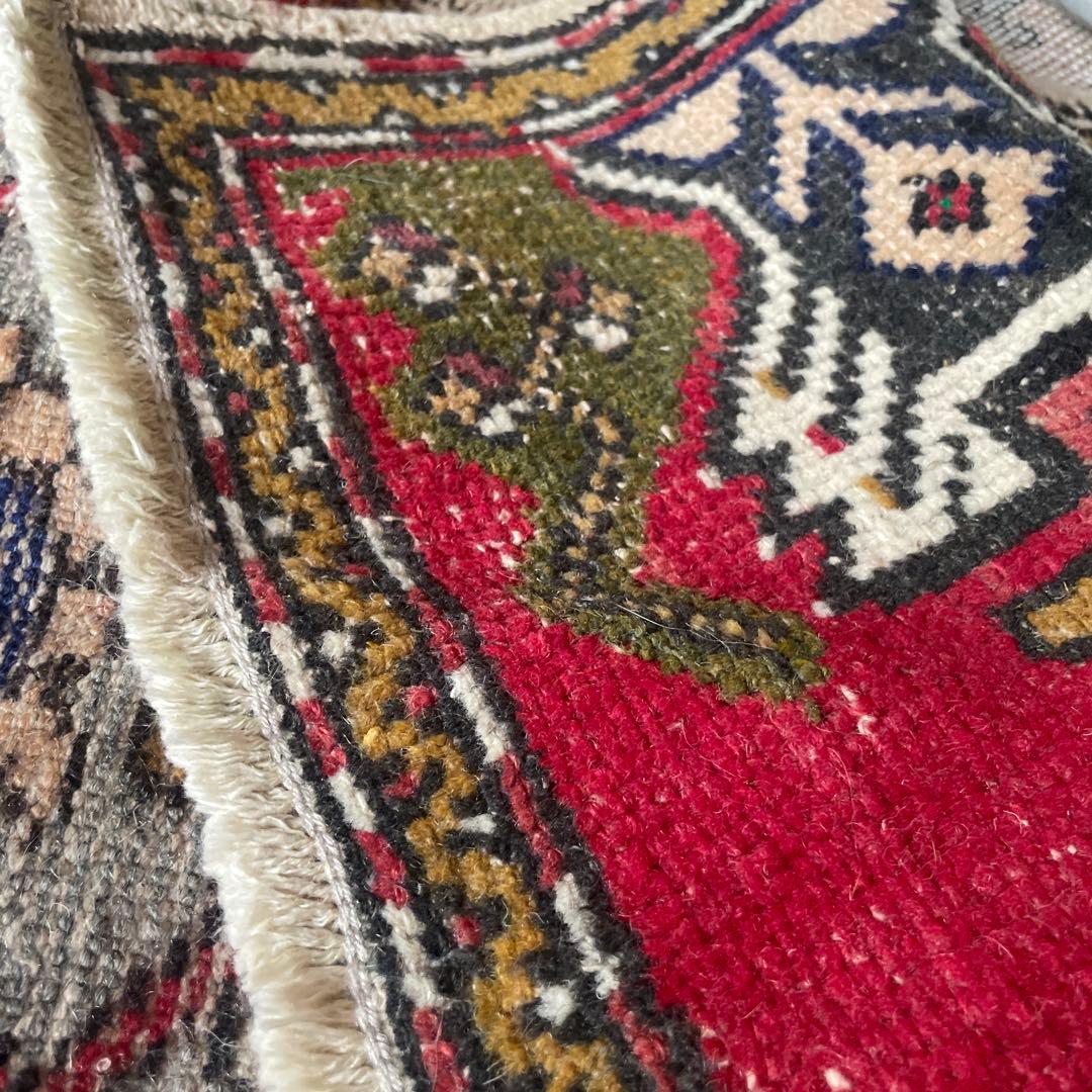 54×96 アンティークレッド　小さなメダリオン　トルコヴィンテージラグ