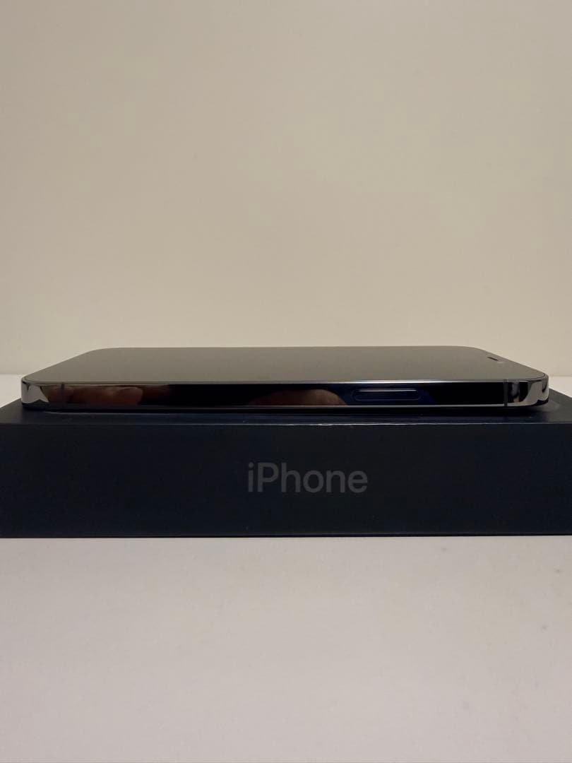 【美品】Apple iPhone 12 Pro グラファイト　本体　256GB