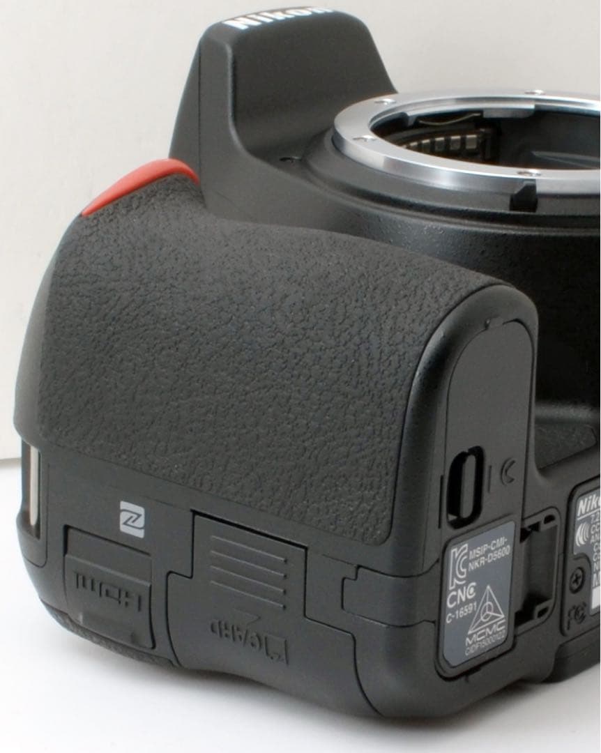 S数約1400回！Nikon D5600★Wi-Fi内蔵★超美品★すぐ使える