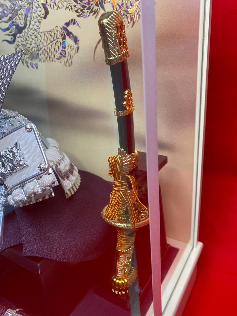 東京久月　五月人形　シルバー兜飾り　白塗りガラスケース入