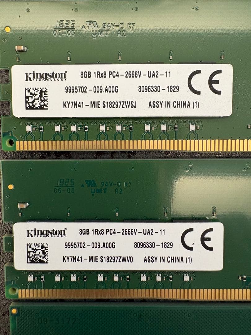 【美品】DDR4 8GB x 3 (24GB) メモリ　PC4-2666MHz