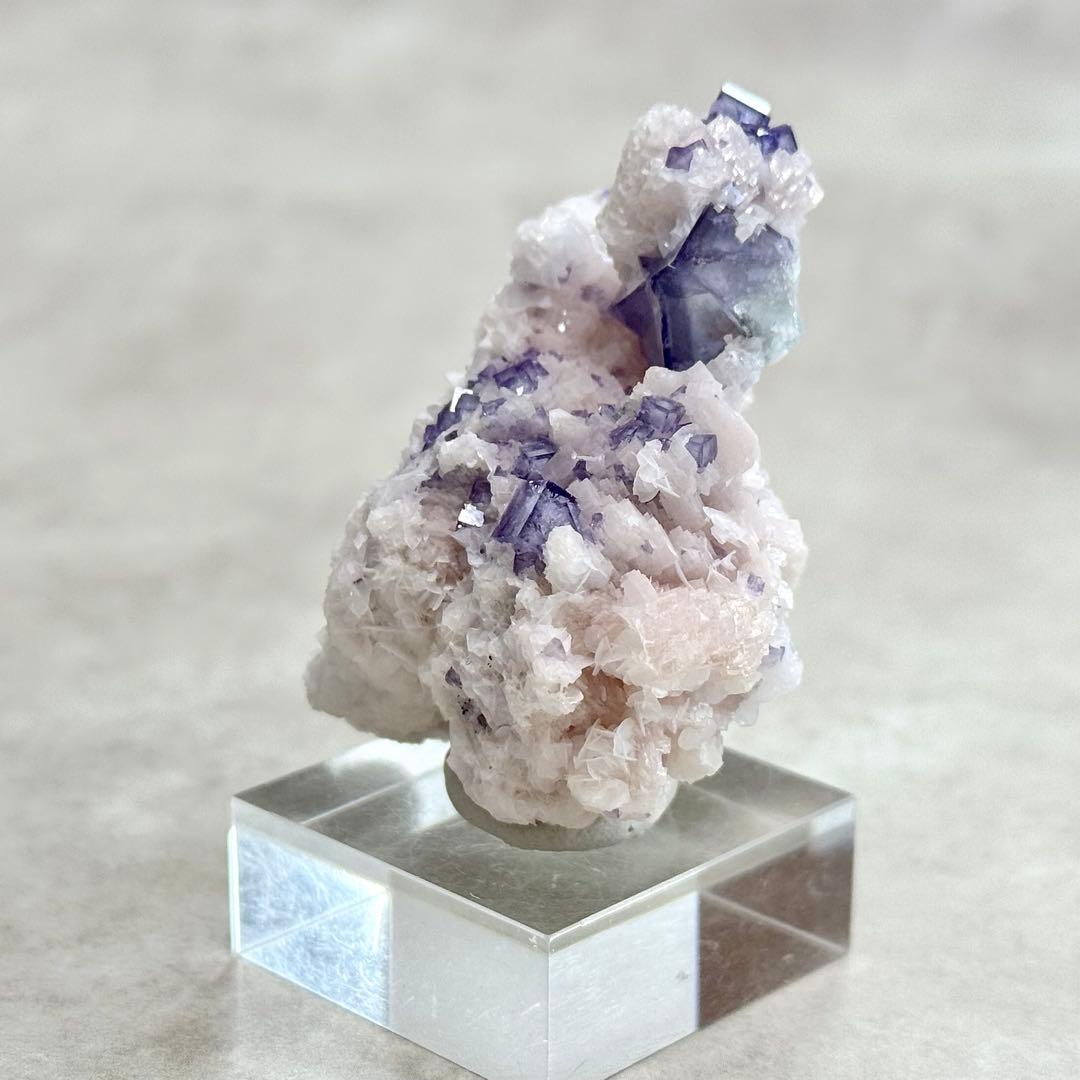 【D290】ポーセリンフローライト Aタイプ ヤオガンシャン 原石 鉱物 標本
