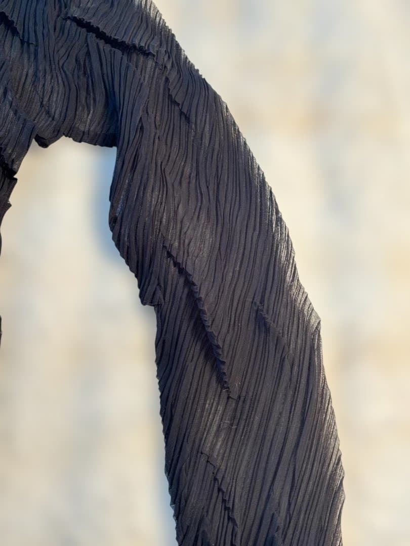 [希少] ISSEY MIYAKE 高級感あふれる波状 プリーツ トップス