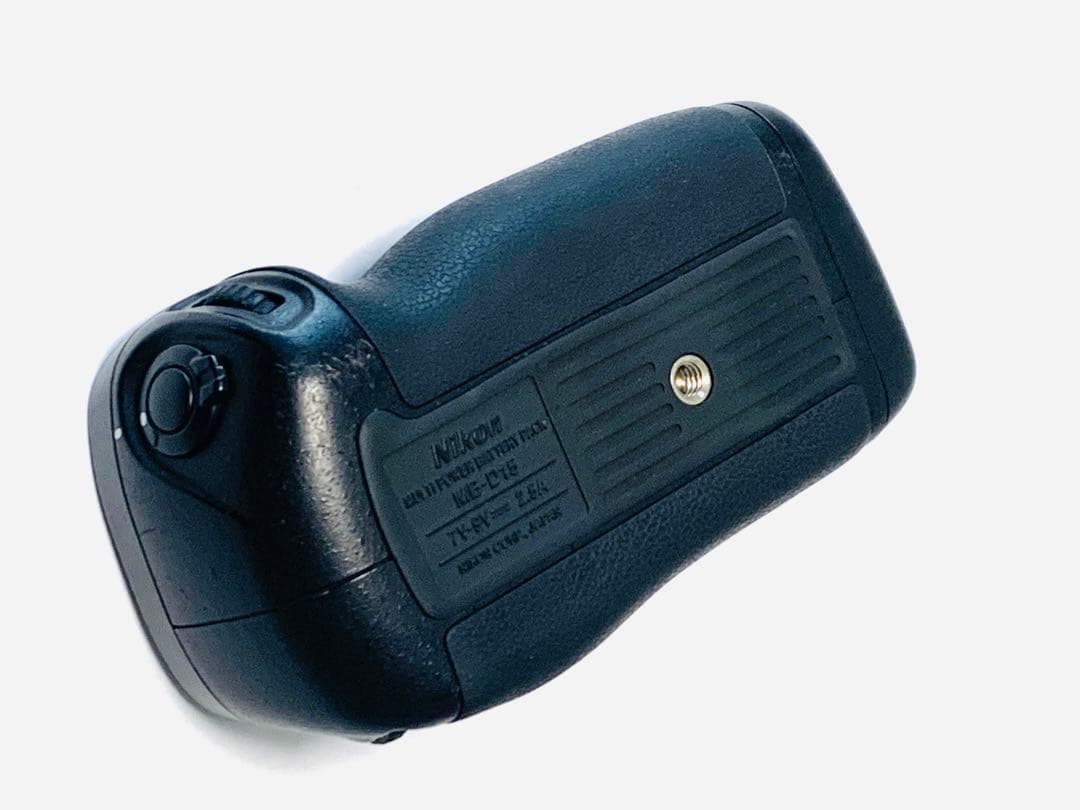 ☆撮影数220回以下☆Nikon D7200ボディMB-D15＆VRレンズセット