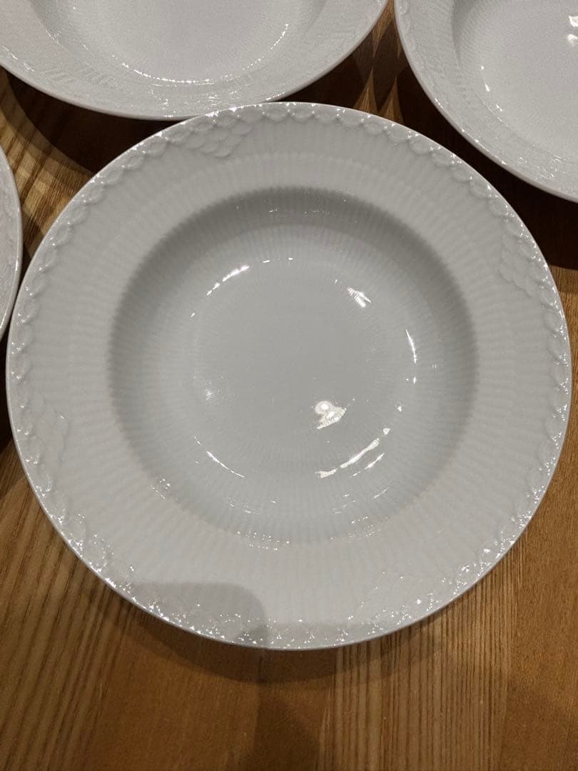 ロイヤルコペンハーゲン　ホワイトフルーテッド　深皿