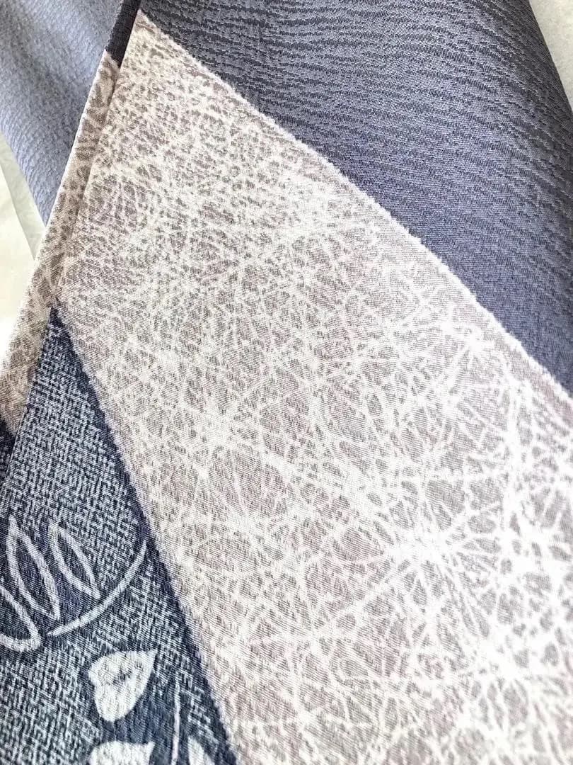 ご予約中 未使用美品 極上丹後ちりめん 正絹訪問着 秀逸更紗花間道 刺繍 ガード