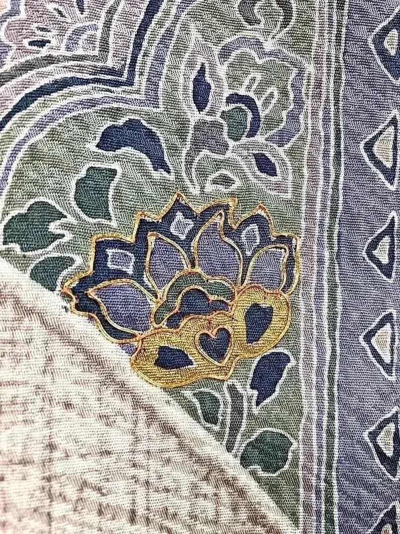 ご予約中 未使用美品 極上丹後ちりめん 正絹訪問着 秀逸更紗花間道 刺繍 ガード