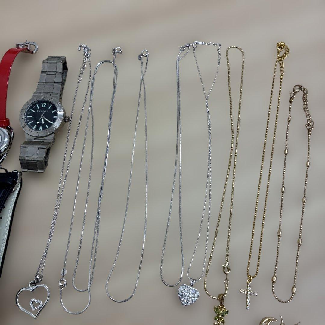 遺品整理　アクセサリー　ネックレス　イヤリング　ブレスレット　時計