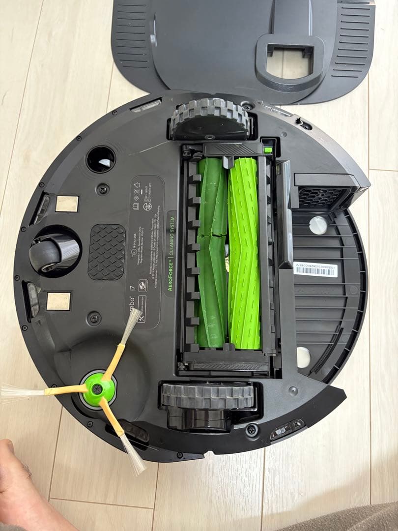 iRobot Roomba i7+ 自動ゴミ収集機能付き i755060