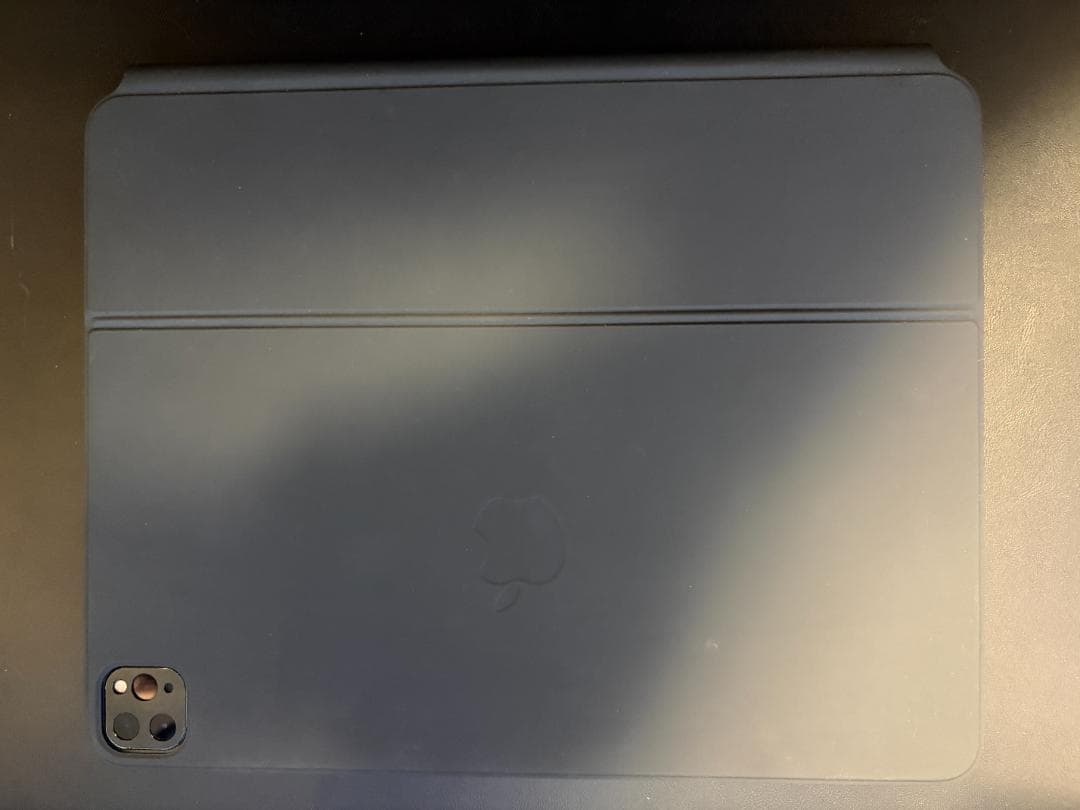 Apple iPad シルバー M1 512MB + 純正Magic KB