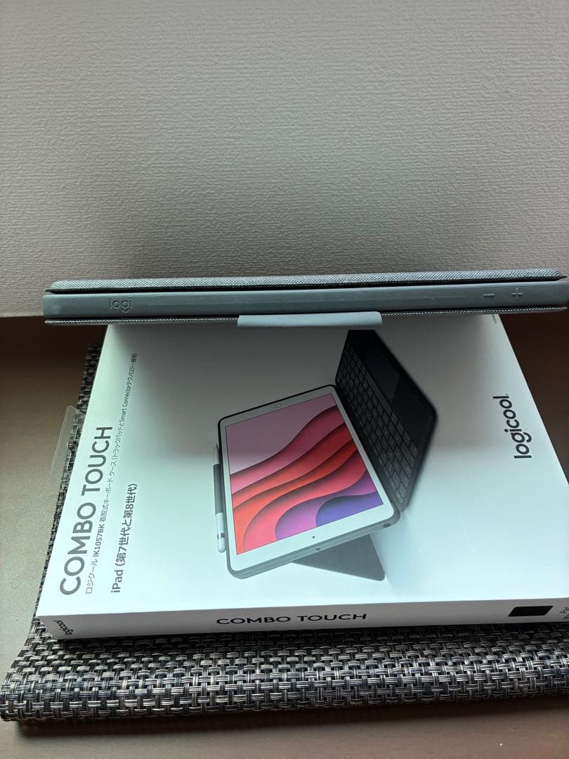 LOGICOOL COMBO TOUCH iPadキーボード付きカバー　美品
