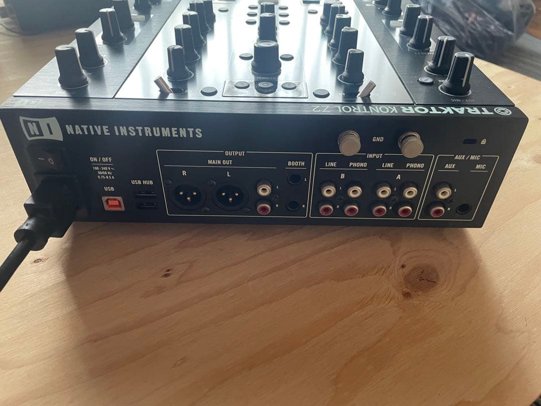 C*m様 レアTRAKTOR KONTROL Z2 DJミキサー