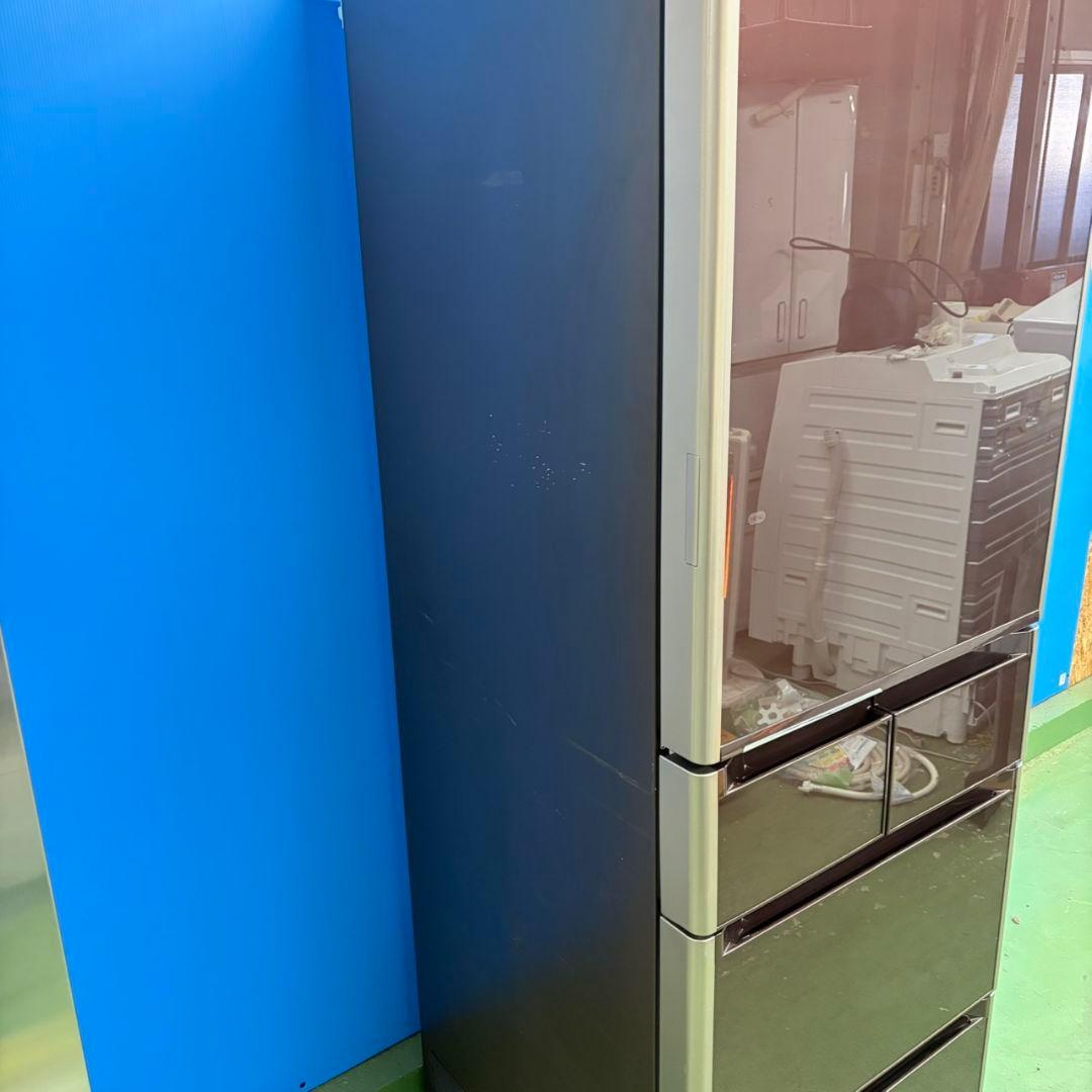 635 鏡面　ガラストップ　5ドア　ファミリー　冷蔵庫　大型　右開き　400L強