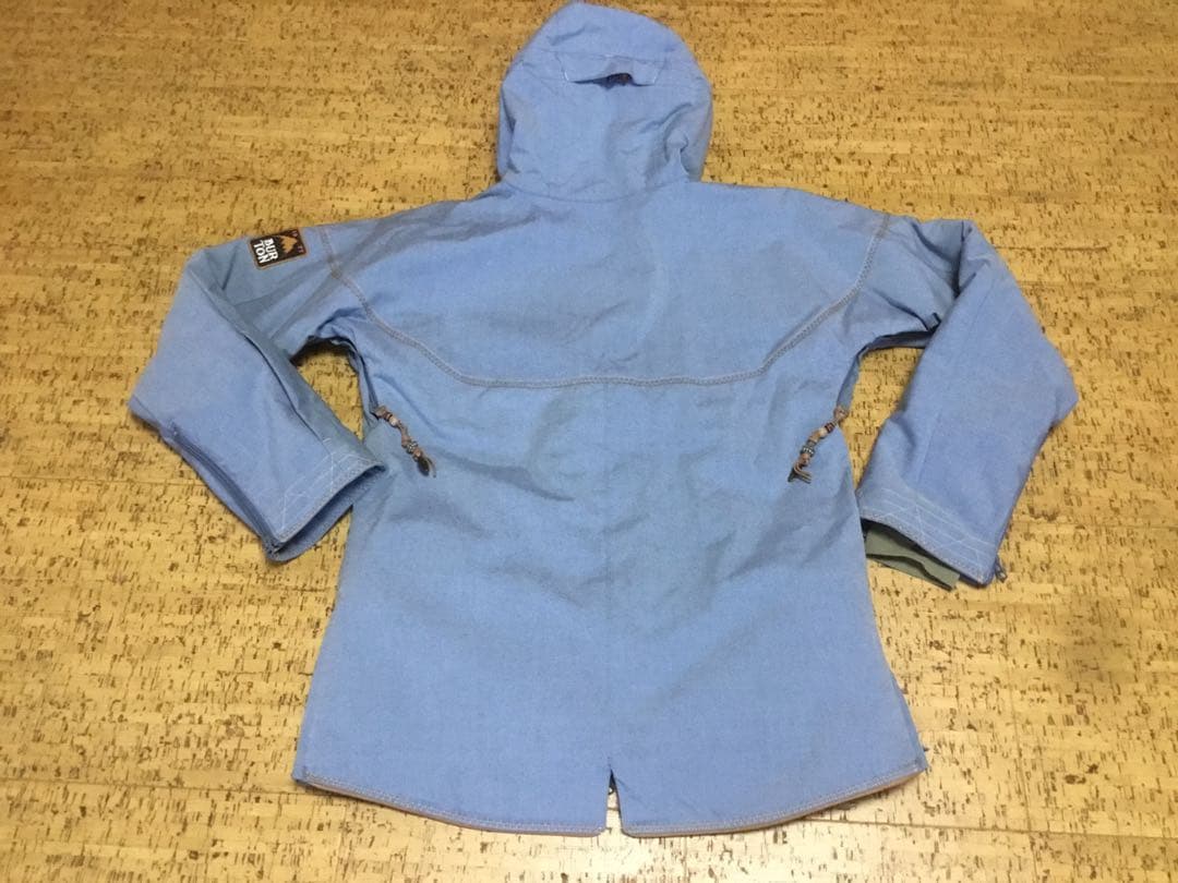 美品　BURTON M サイズ　スノーボードウェアセット（女性用）