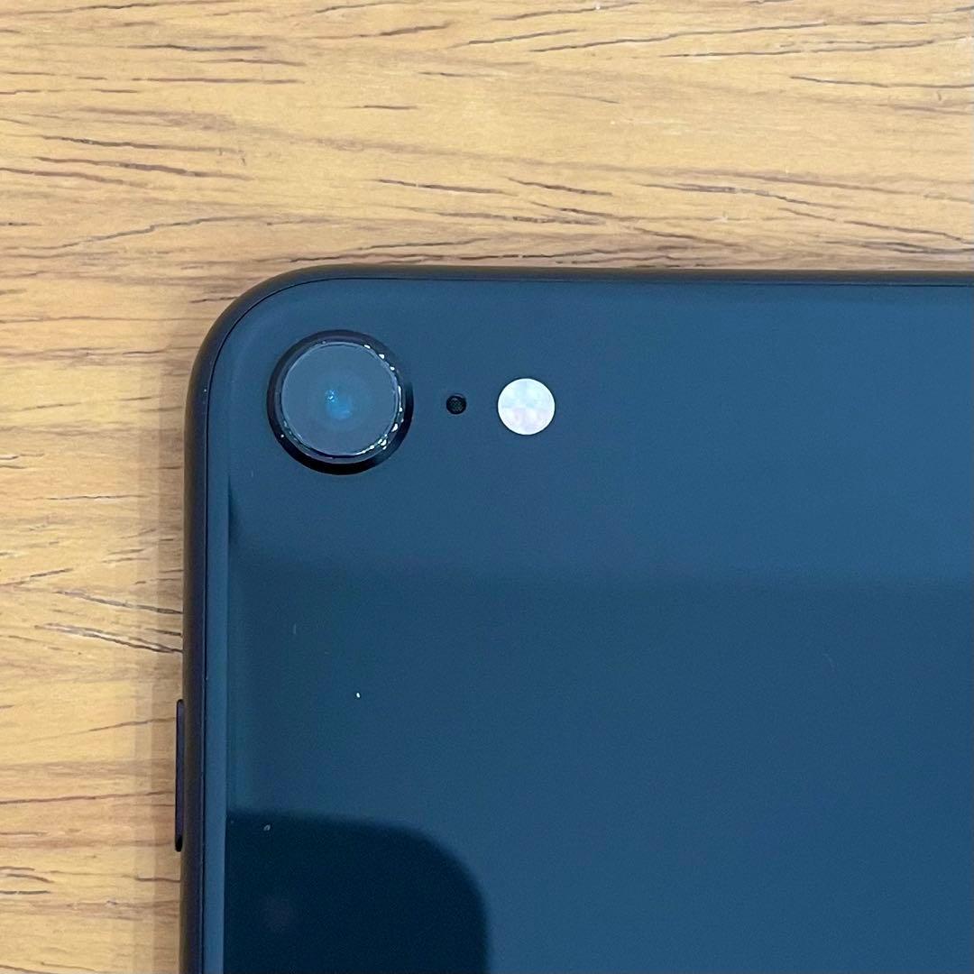 ◎ Apple iPhone SE 第二世代 MHGP3J/A 83％