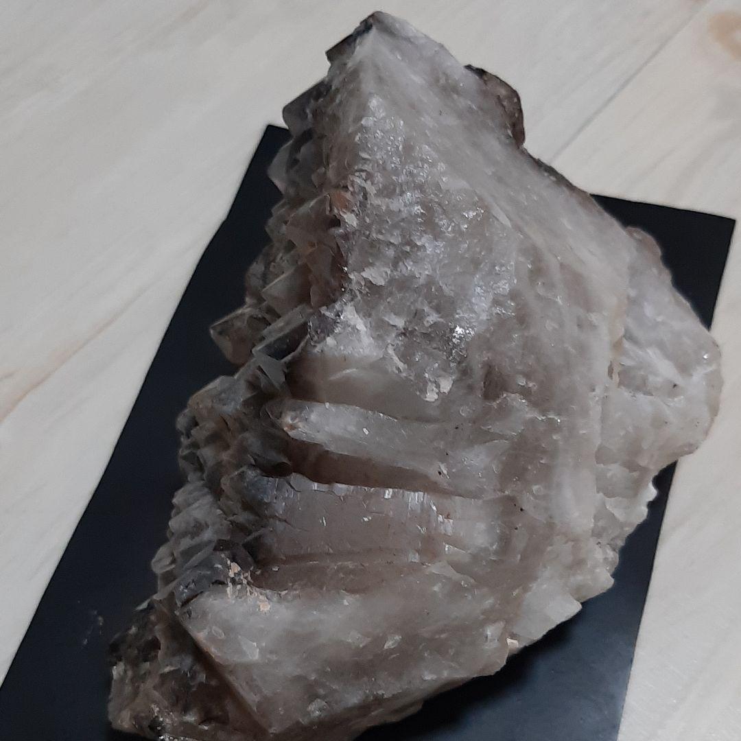 ブラジル産 エレスチャル水晶 重さ約1200g