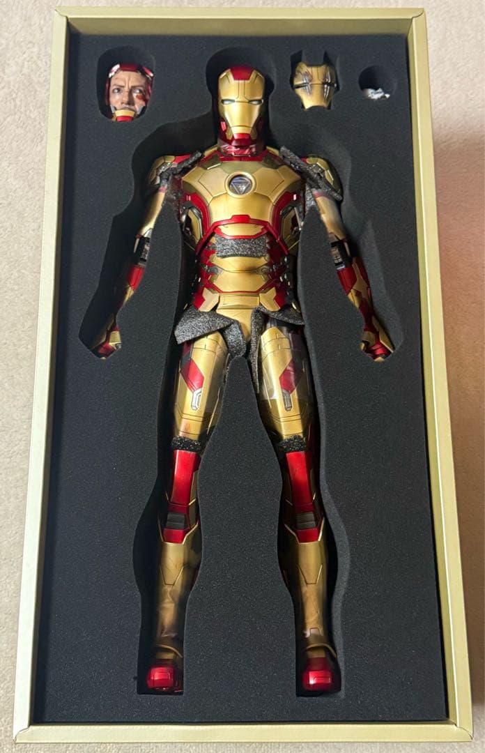 【未使用】 ホットトイズ 1/4 アイアンマン マーク４2 ＜再生産＞