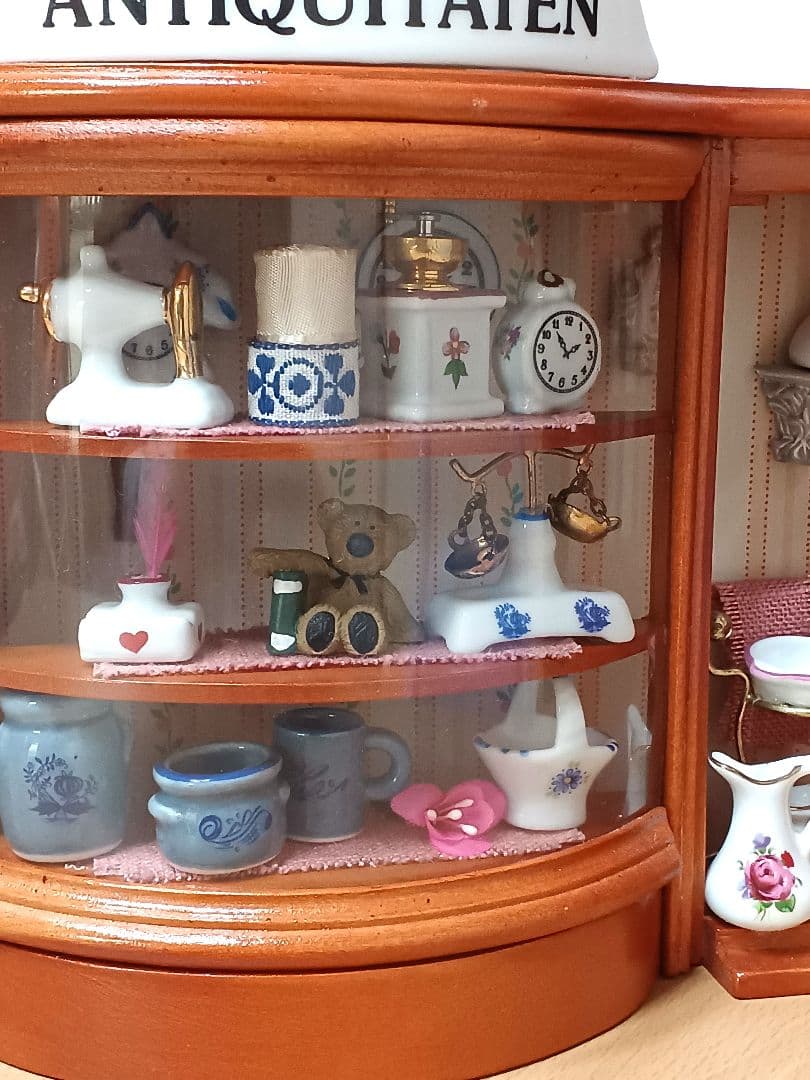 ロイターポーセリン　ドイツ　ミニチュア　ドールハウス　陶器　置物