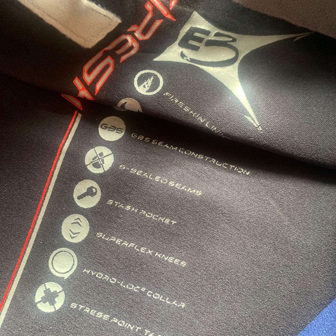 二点Ripcurl 2mm ￼ウェットスーツ