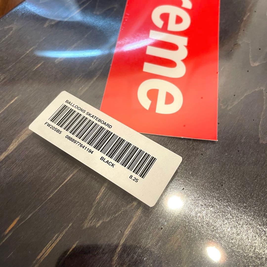 supreme シュプリーム　スケボー　スケボーデッキ　8.25 新品未使用