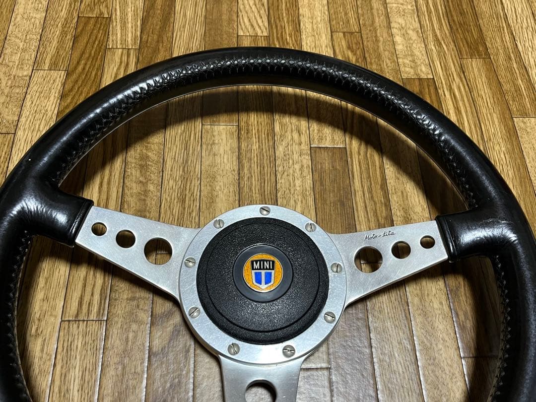 ＊*＊様 Moto-Lita ステアリングホイール 本体 ホーンボタン付